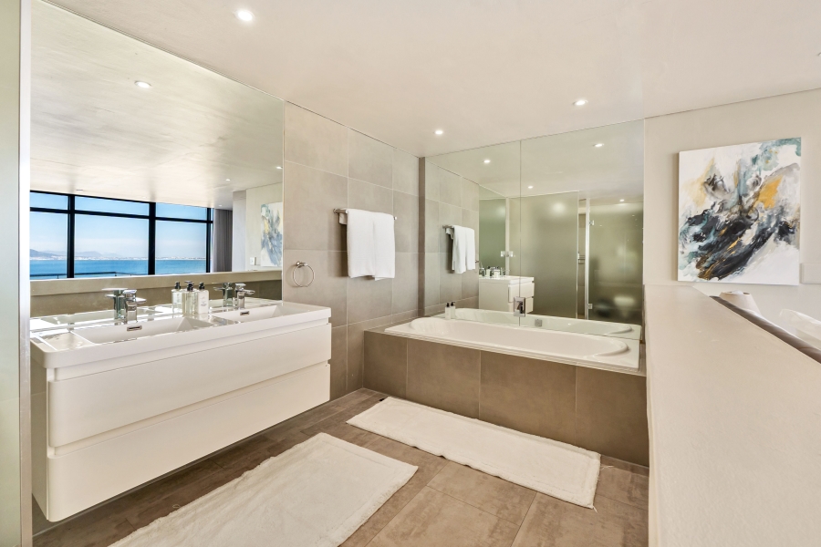 4 Bedroom Property for Sale in Bloubergstrand Western Cape